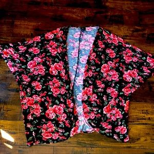 Beautiful Floral Kimono 👘
